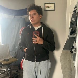 Meet your Posher, Eric